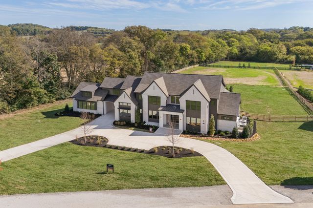 1760 Dean Rd, Thompsons Station, TN 37179