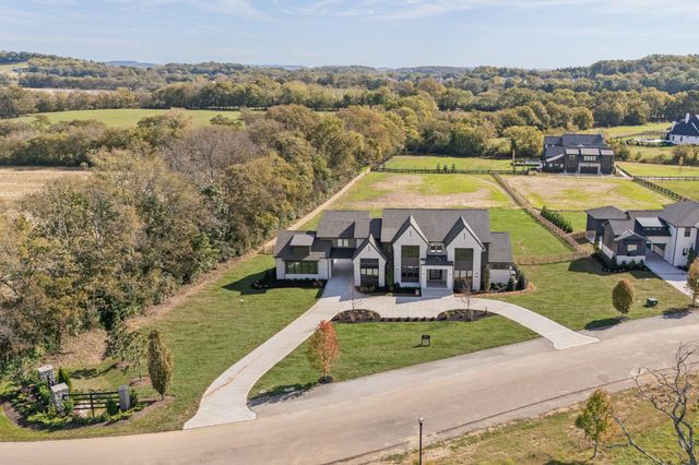 1760 Dean Rd, Thompsons Station, TN 37179