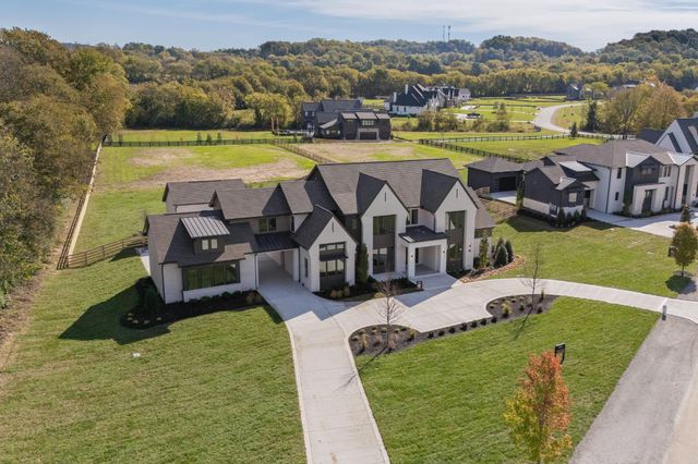1760 Dean Rd, Thompsons Station, TN 37179