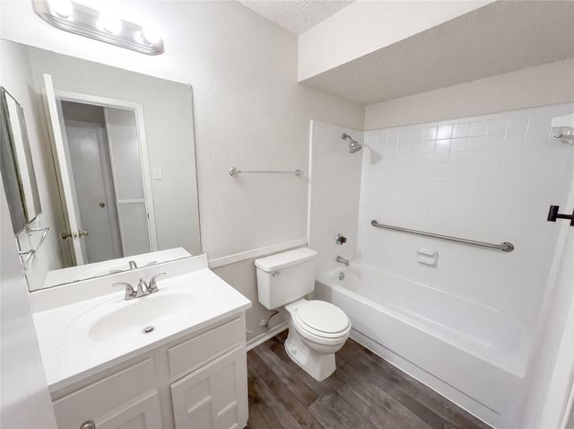 606 Via Corona, Mesquite, TX 75150