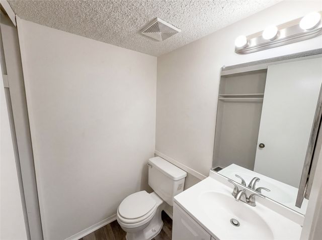 606 Via Corona, Mesquite, TX 75150