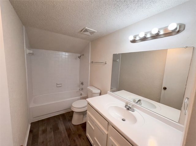 606 Via Corona, Mesquite, TX 75150