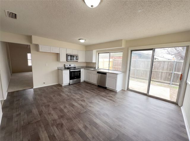 606 Via Corona, Mesquite, TX 75150