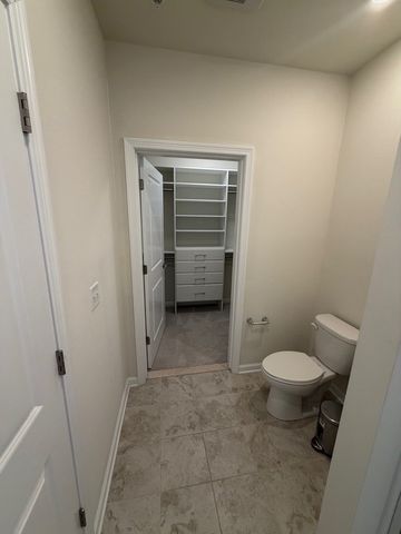 70 Trotter Rd 306, Weymouth, MA 02190
