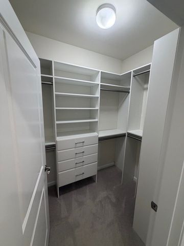 70 Trotter Rd 306, Weymouth, MA 02190