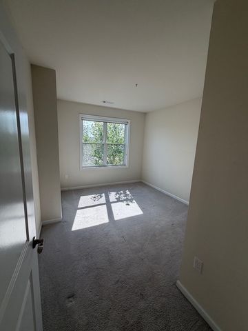 70 Trotter Rd 306, Weymouth, MA 02190