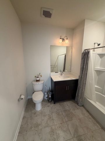 70 Trotter Rd 306, Weymouth, MA 02190