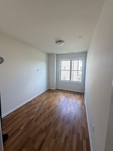 70 Trotter Rd 306, Weymouth, MA 02190