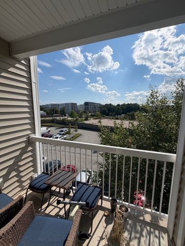 70 Trotter Rd 306, Weymouth, MA 02190