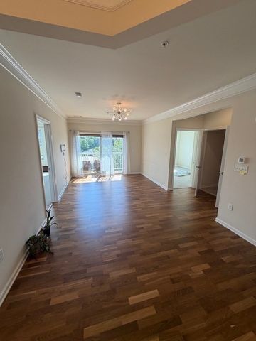 70 Trotter Rd 306, Weymouth, MA 02190