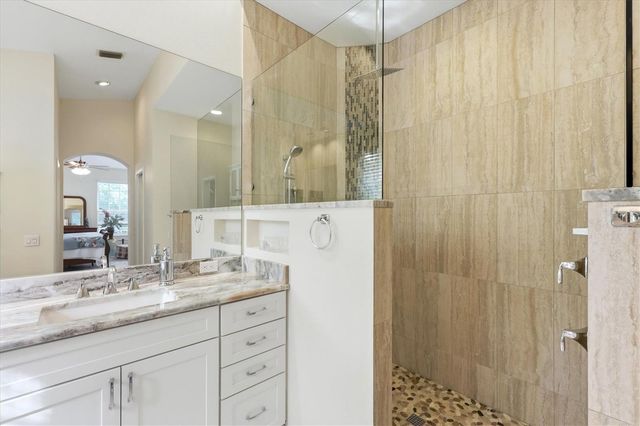 7119 KENSINGTON COURT, University Park, FL 34201