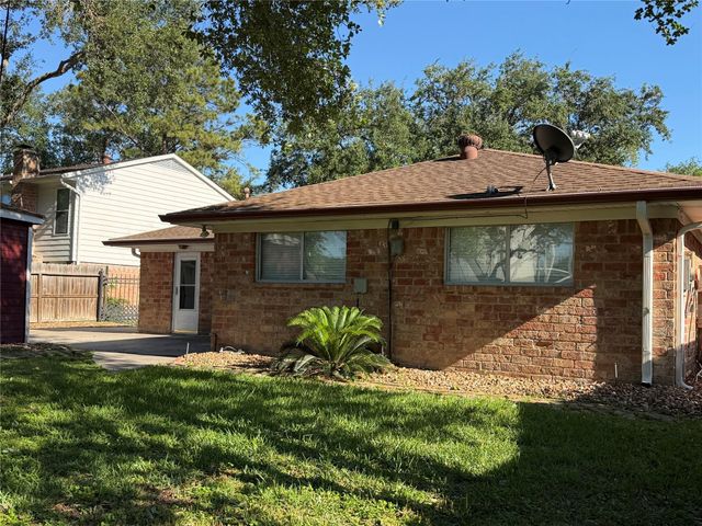 11107 Sageking Drive, Houston, TX 77089