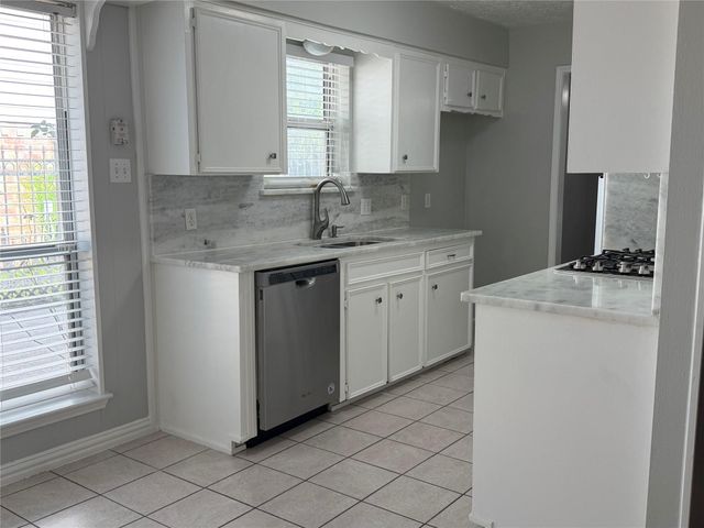 11107 Sageking Drive, Houston, TX 77089