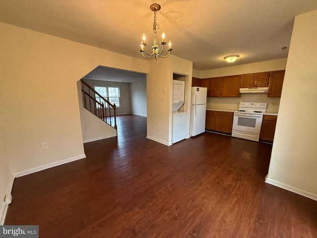 3635 MCDOWELL CT, Dumfries, VA 22026