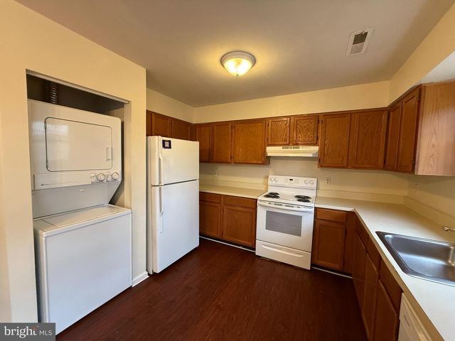 3635 MCDOWELL CT, Dumfries, VA 22026