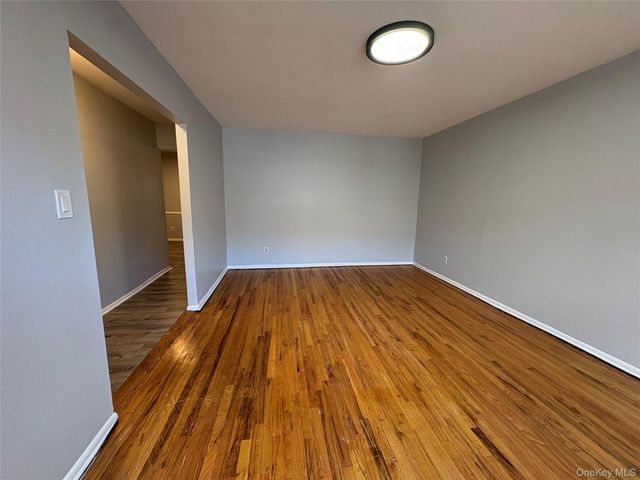 742 E 58th Street Apt 1, Brooklyn, NY 11234