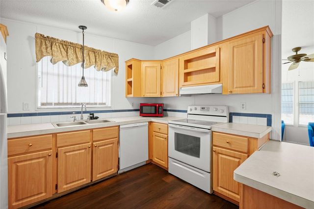 3210 HICKORY DRIVE, Wesley Chapel, FL 33543