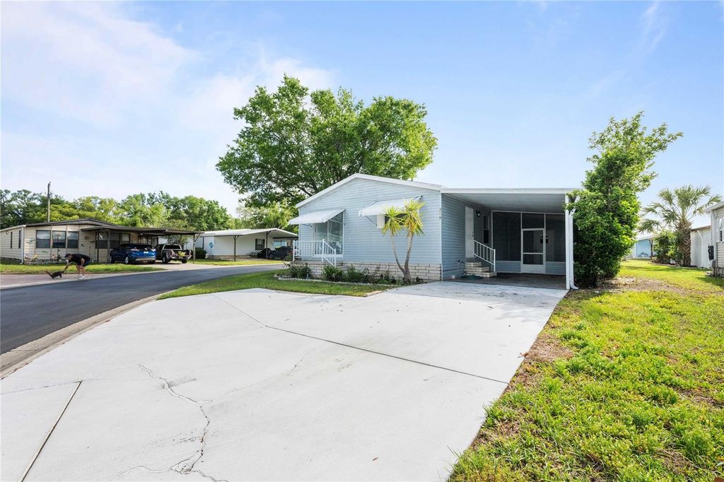 3210 HICKORY DRIVE, Wesley Chapel, FL 33543