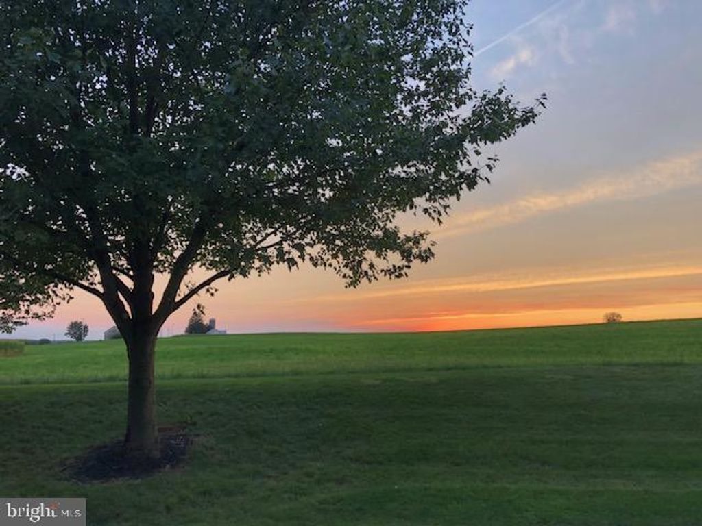 119 FIELDCREST LN, Ephrata, PA 17522