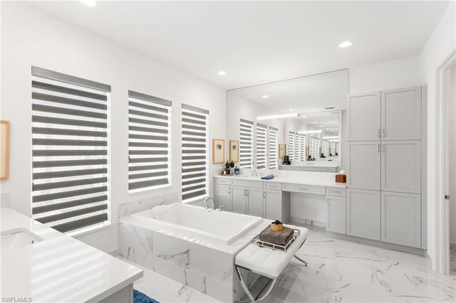 12165 Eucalyptus WAY, Naples, FL 34120