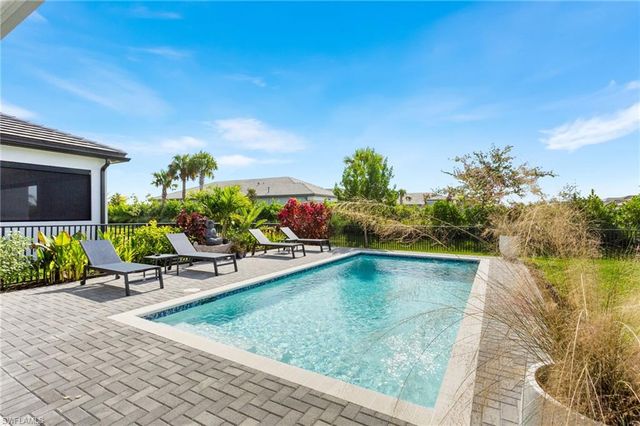 12165 Eucalyptus WAY, Naples, FL 34120