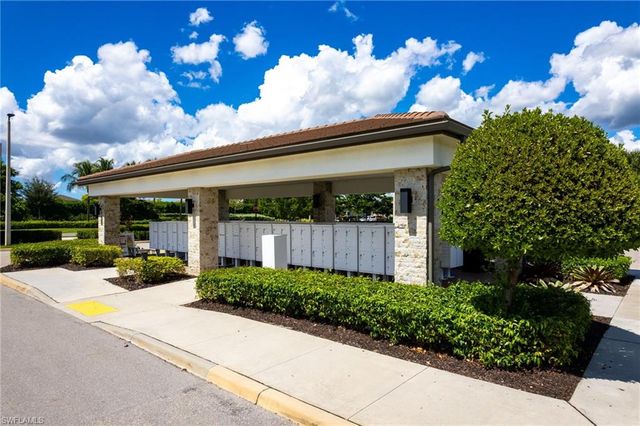 12165 Eucalyptus WAY, Naples, FL 34120