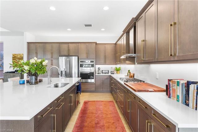 12165 Eucalyptus WAY, Naples, FL 34120