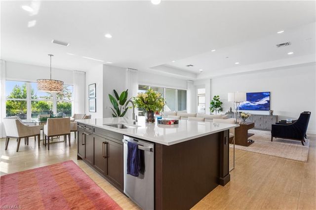 12165 Eucalyptus WAY, Naples, FL 34120