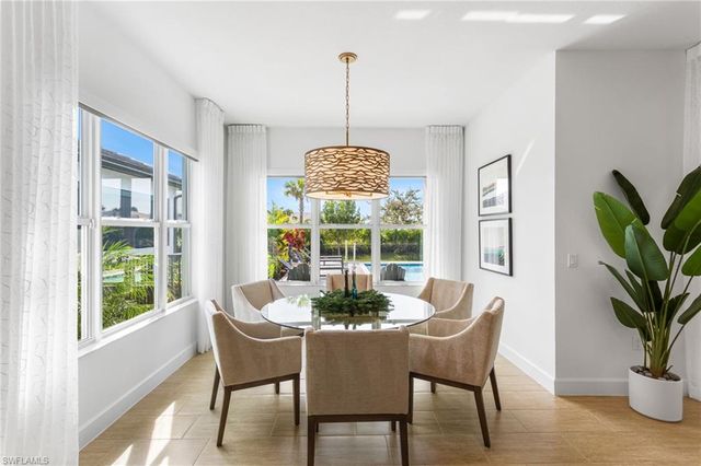 12165 Eucalyptus WAY, Naples, FL 34120