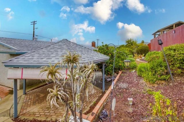 10520 El Nopal, Santee, CA 92071