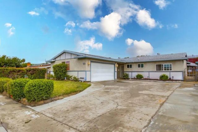 10520 El Nopal, Santee, CA 92071