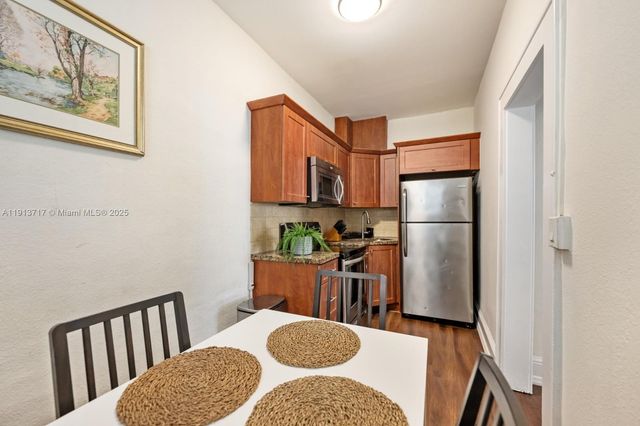 126 Mendoza Ave 5, Coral Gables, FL 33134