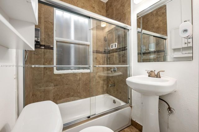 126 Mendoza Ave 5, Coral Gables, FL 33134