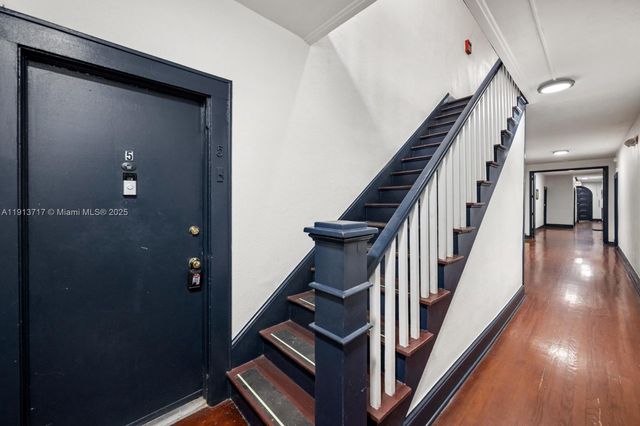 126 Mendoza Ave 5, Coral Gables, FL 33134