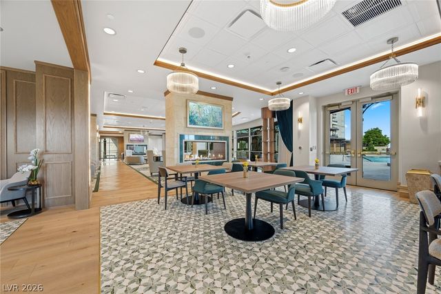9101 Alta Drive 12, Las Vegas, NV 89145