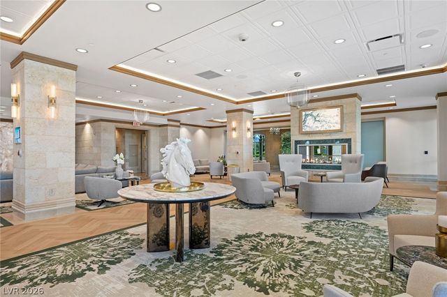 9101 Alta Drive 12, Las Vegas, NV 89145