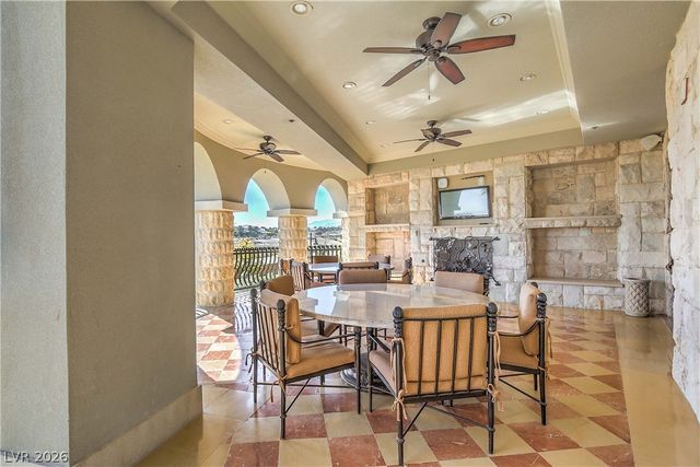 9101 Alta Drive 12, Las Vegas, NV 89145