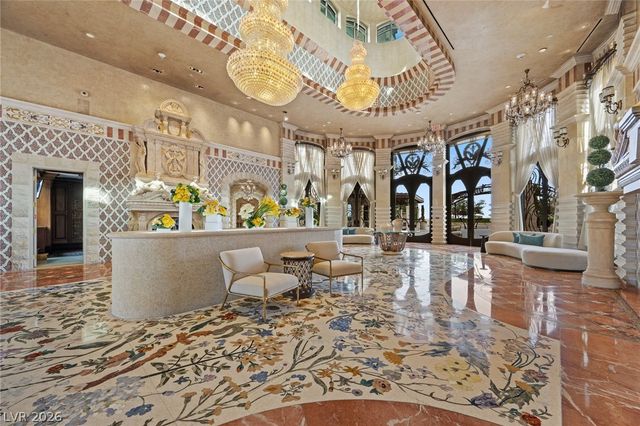 9101 Alta Drive 12, Las Vegas, NV 89145