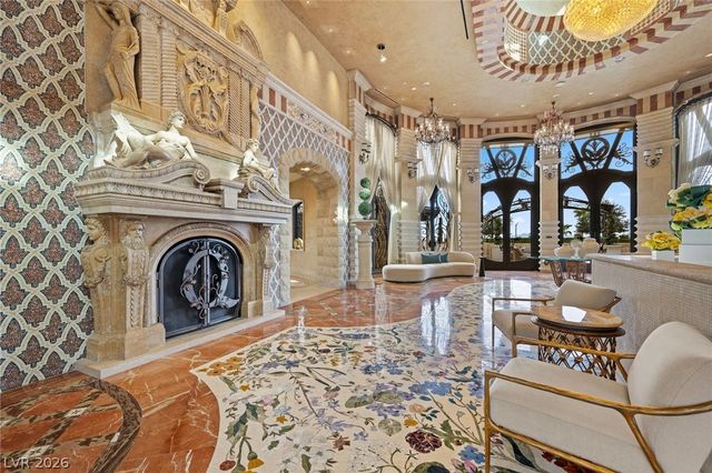 9101 Alta Drive 12, Las Vegas, NV 89145