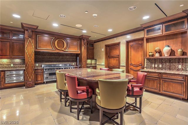 9101 Alta Drive 12, Las Vegas, NV 89145