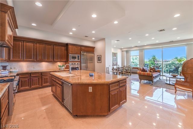 9101 Alta Drive 12, Las Vegas, NV 89145