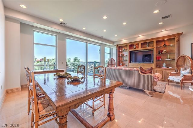 9101 Alta Drive 12, Las Vegas, NV 89145