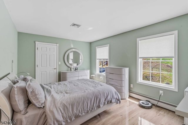 56 Minnisink Rd, Jefferson Twp., NJ 07849