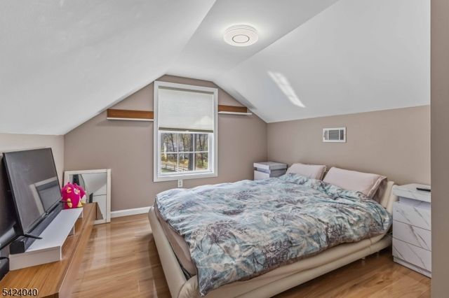 56 Minnisink Rd, Jefferson Twp., NJ 07849