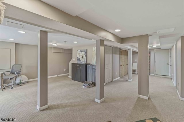 56 Minnisink Rd, Jefferson Twp., NJ 07849