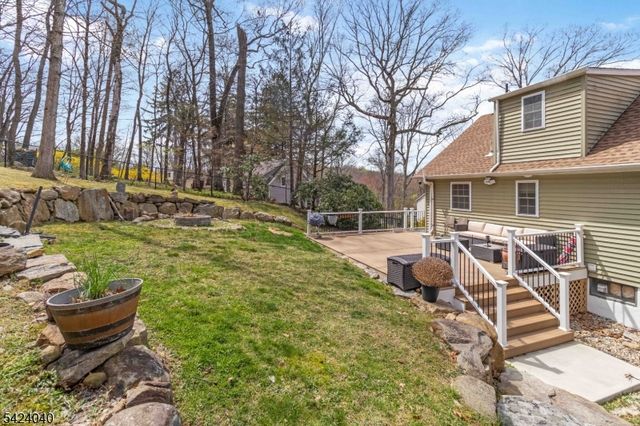 56 Minnisink Rd, Jefferson Twp., NJ 07849