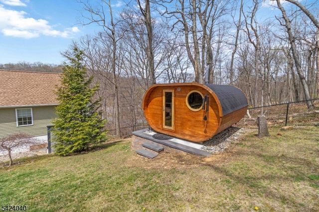 56 Minnisink Rd, Jefferson Twp., NJ 07849