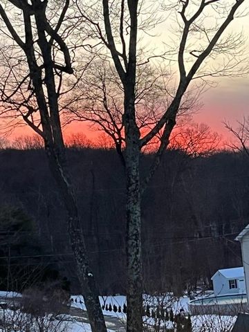 56 Minnisink Rd, Jefferson Twp., NJ 07849