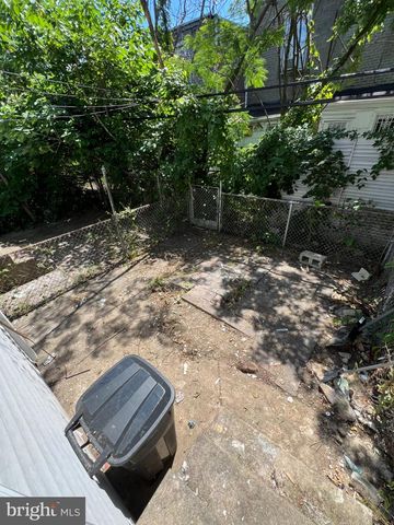 6528 CHESTER AVE, Philadelphia, PA 19142
