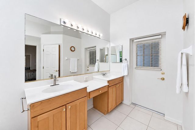 5113 FLAGSTONE DRIVE, Sarasota, FL 34238